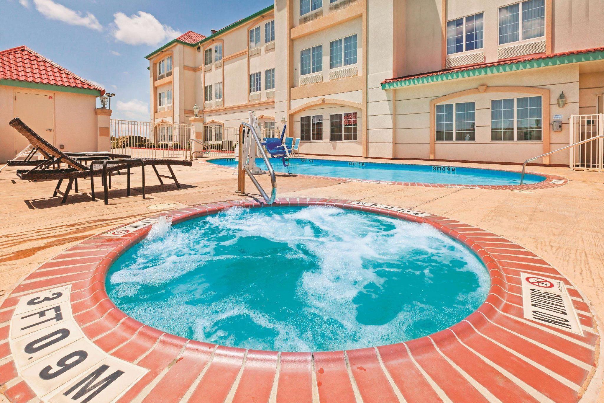 La Quinta By Wyndham Corpus Christi Airport Hotell Exteriör bild