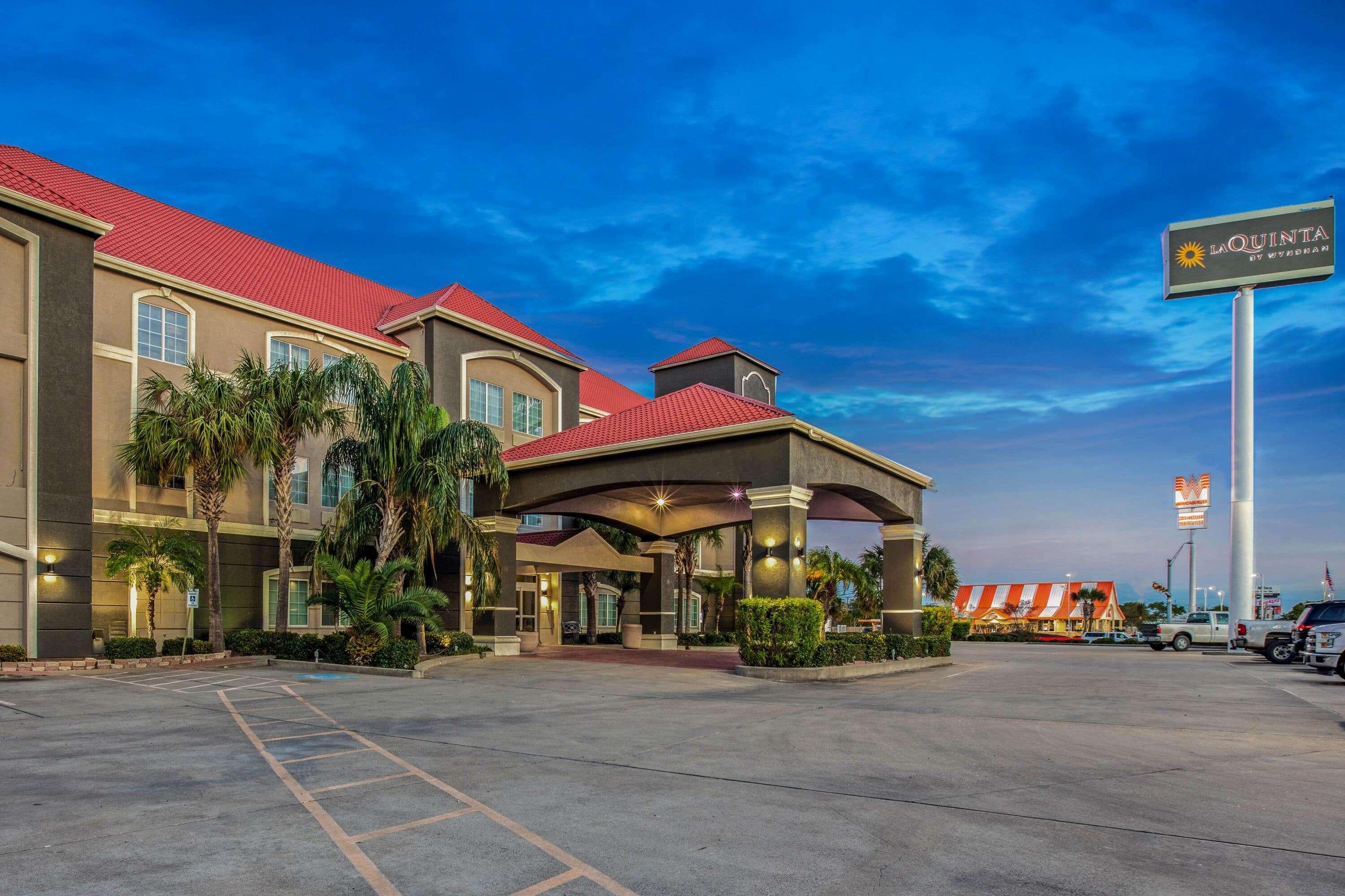La Quinta By Wyndham Corpus Christi Airport Hotell Exteriör bild
